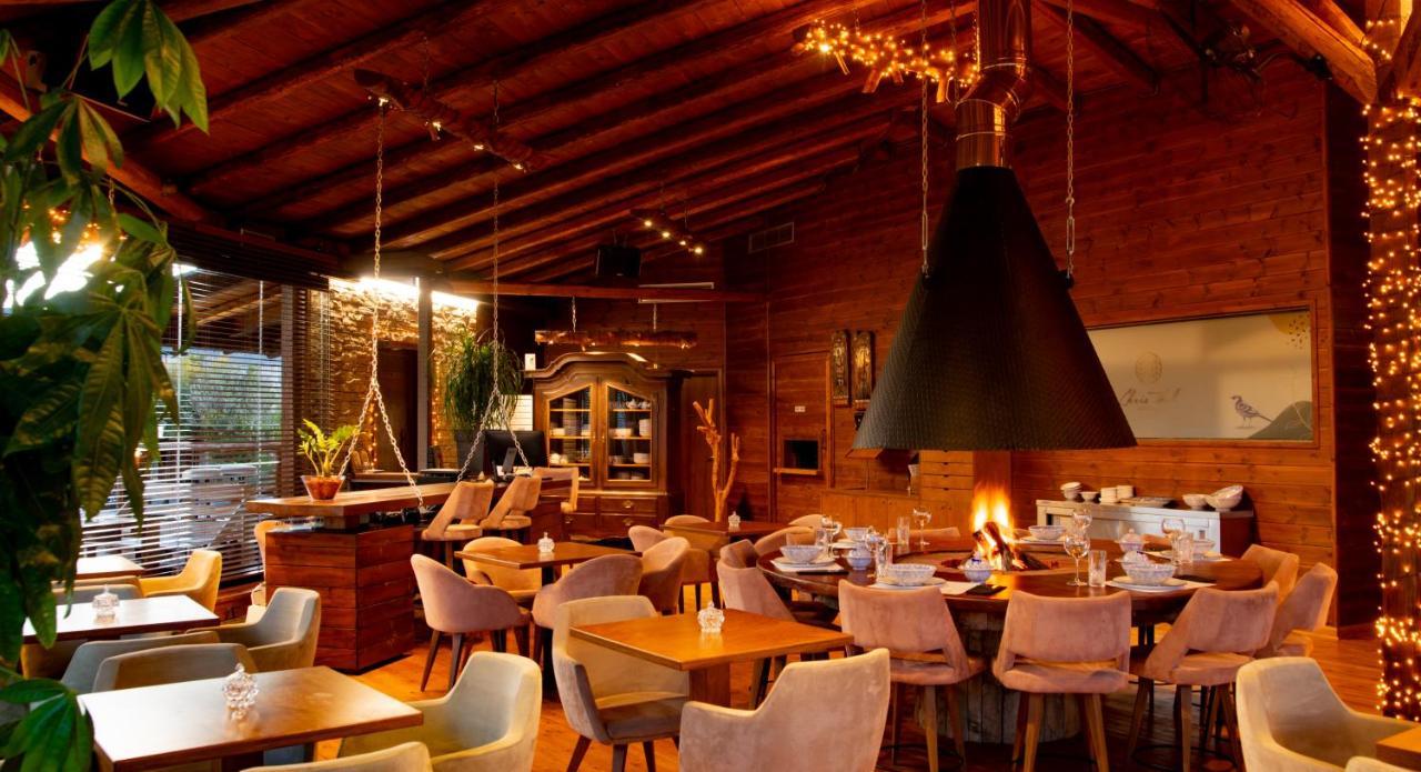 ホテル 3 Hills Boutique - The Ranch Experience Trilofos エクステリア 写真